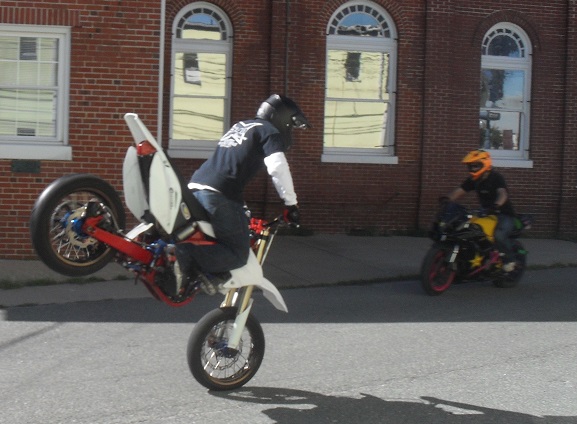 motorcycle stunt riders