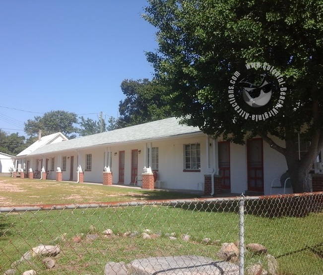 Motel rooms at Doc's Motor Court