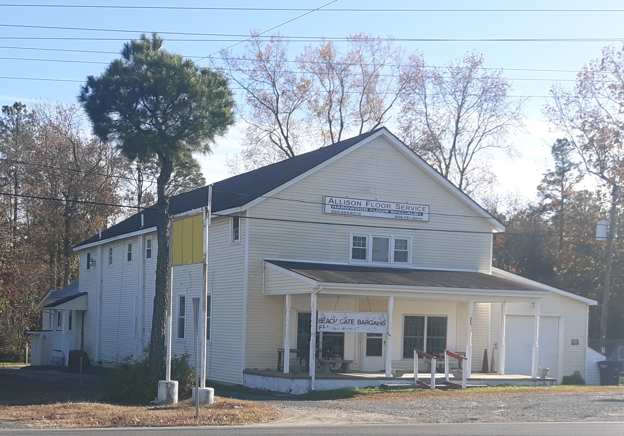 992 Colonial Avenue building 992 Colonial Avenue building