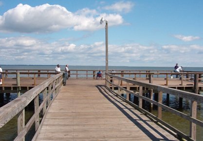 Colonial Beach Pier Fishing. image (c)2009 K. Price