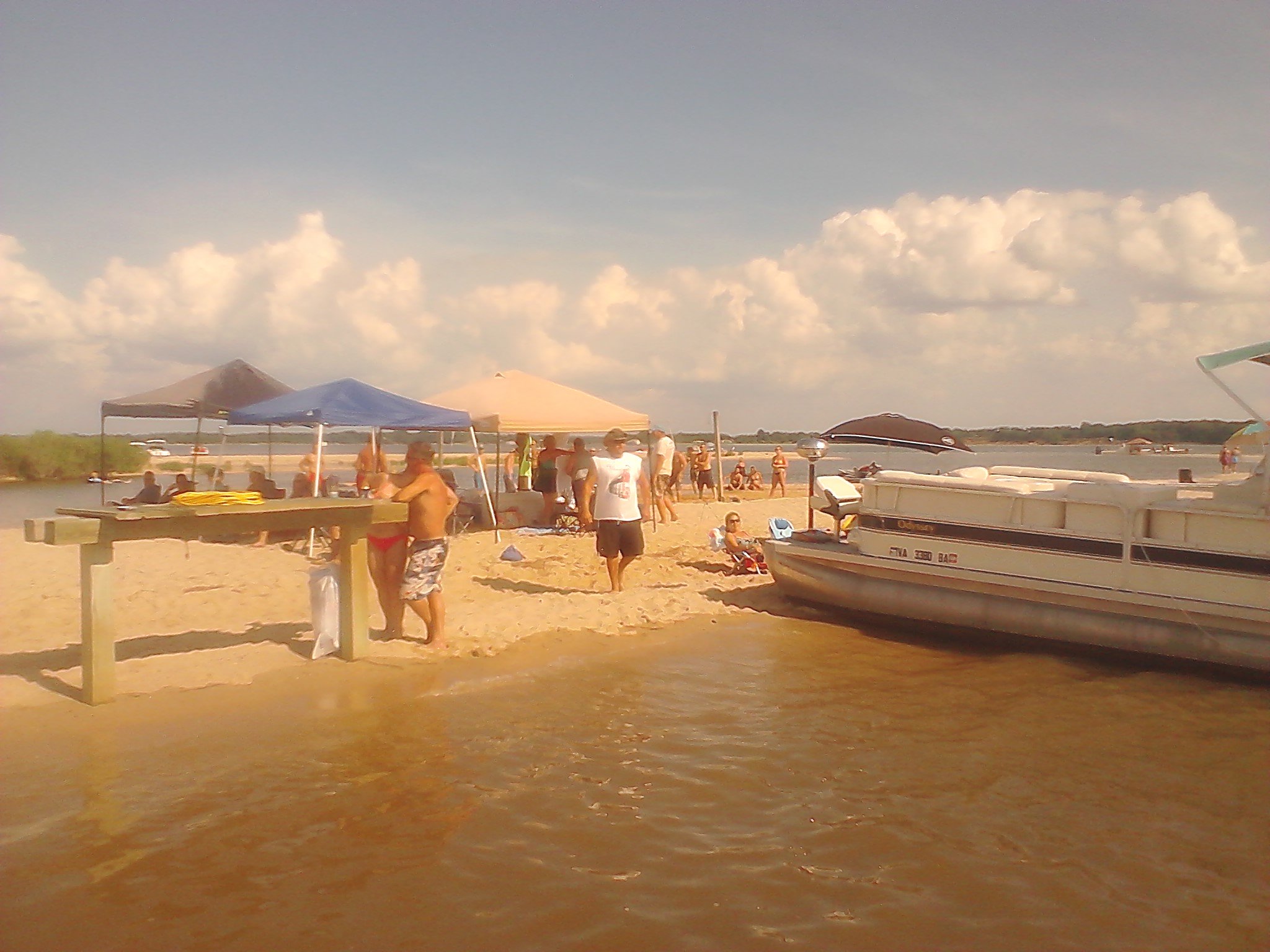 Crowd at Sharks Tooth Island