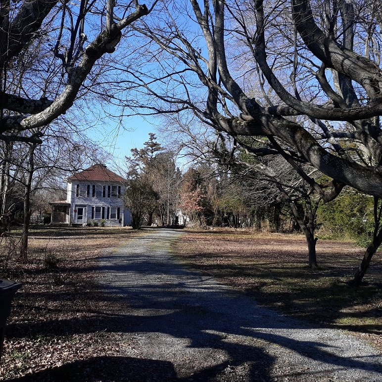 farmhouse at Sunset Cove